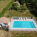 Maison Perigourdine 14 Personnes Avec Piscine شقة Busserolles