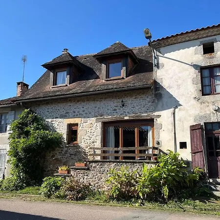 Apartmán Maison Perigourdine 14 Personnes Avec Piscine Busserolles
