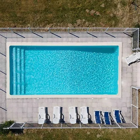 Maison Perigourdine 14 Personnes Avec Piscine Apartmán *