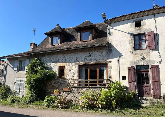 Lejlighed Maison Perigourdine 14 Personnes Avec Piscine Busserolles